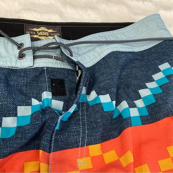 VANS Nathan Fletcher Mens Southwest Aztec Print Stretch Board Shorts Size 36 - Picture 10 of 10